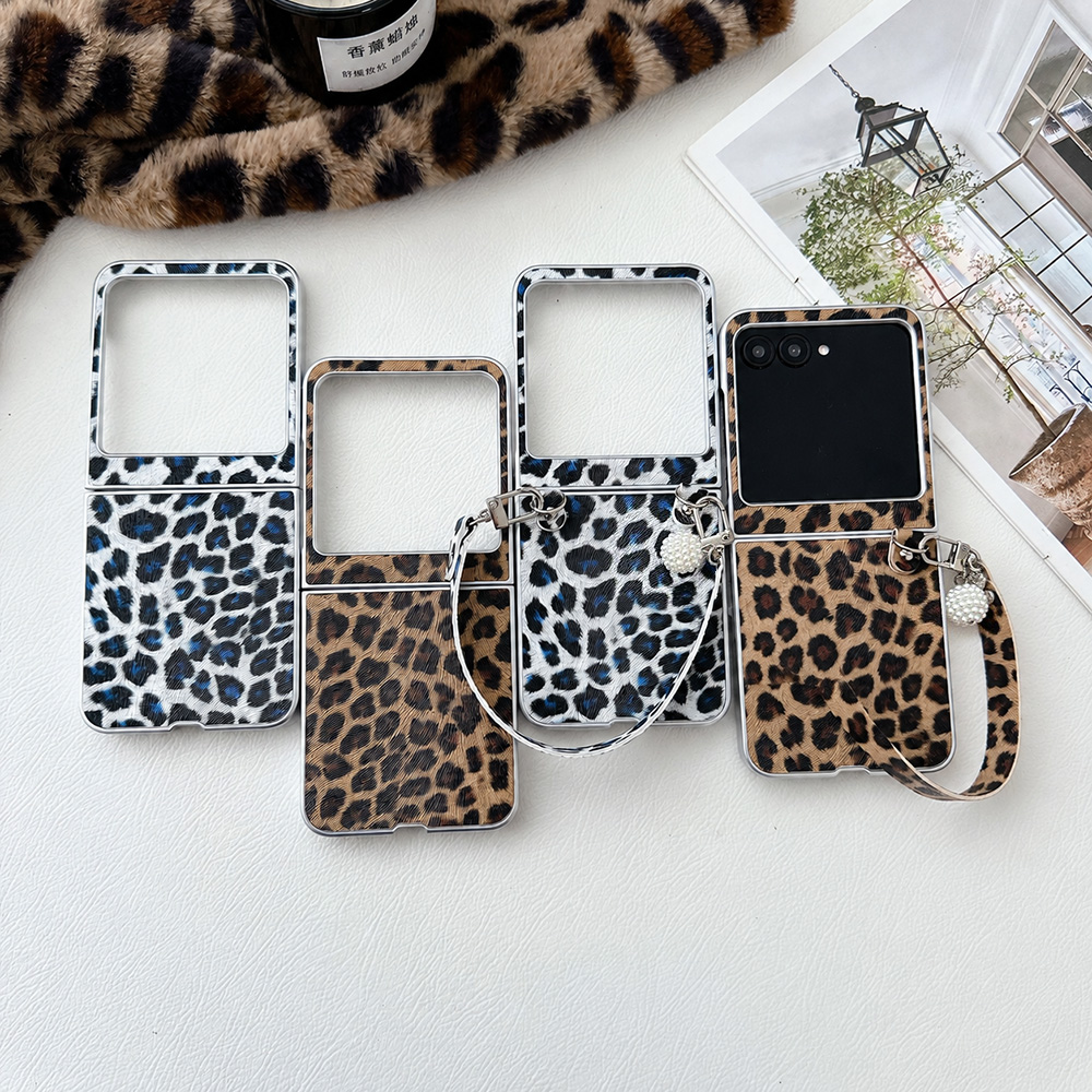 Vintage Women Fashion - เคสโทรศัพท์พับลายเสือดาวสำหรับโมโตโรล่า ราซ 60 50 อัลตร้าพร้อมสายรัดข้อมือแบบถอดได้ฝาครอบกันกระแทกป้องกันการตกกระแทก