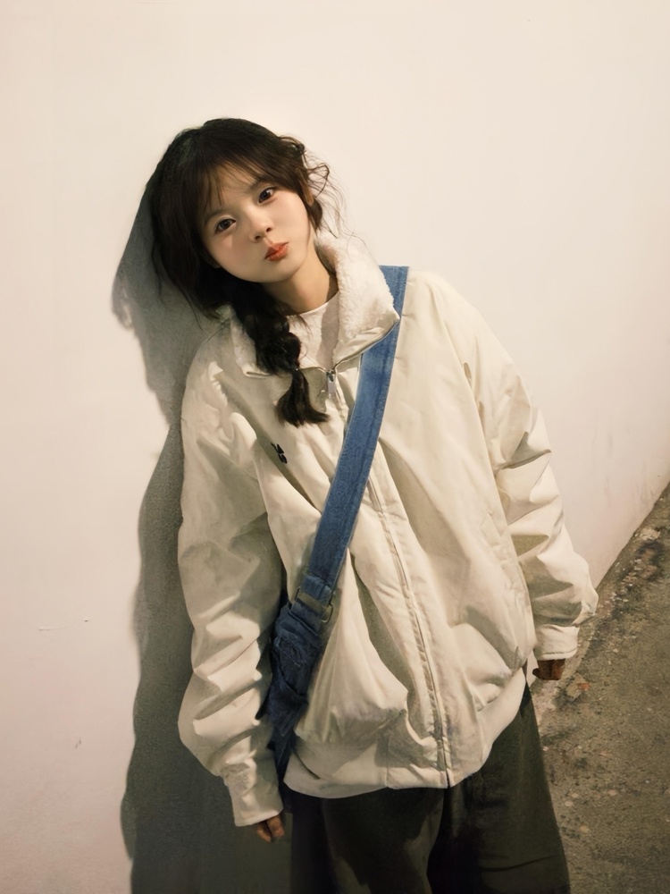 Varsity Jacket Wool - เสื้อแจ็คเก็ตขนแกะ ผู้หญิง สไตล์คาร์โก้ กระดุมตกแต่ง ผ้าแคนวาส แนวทหาร