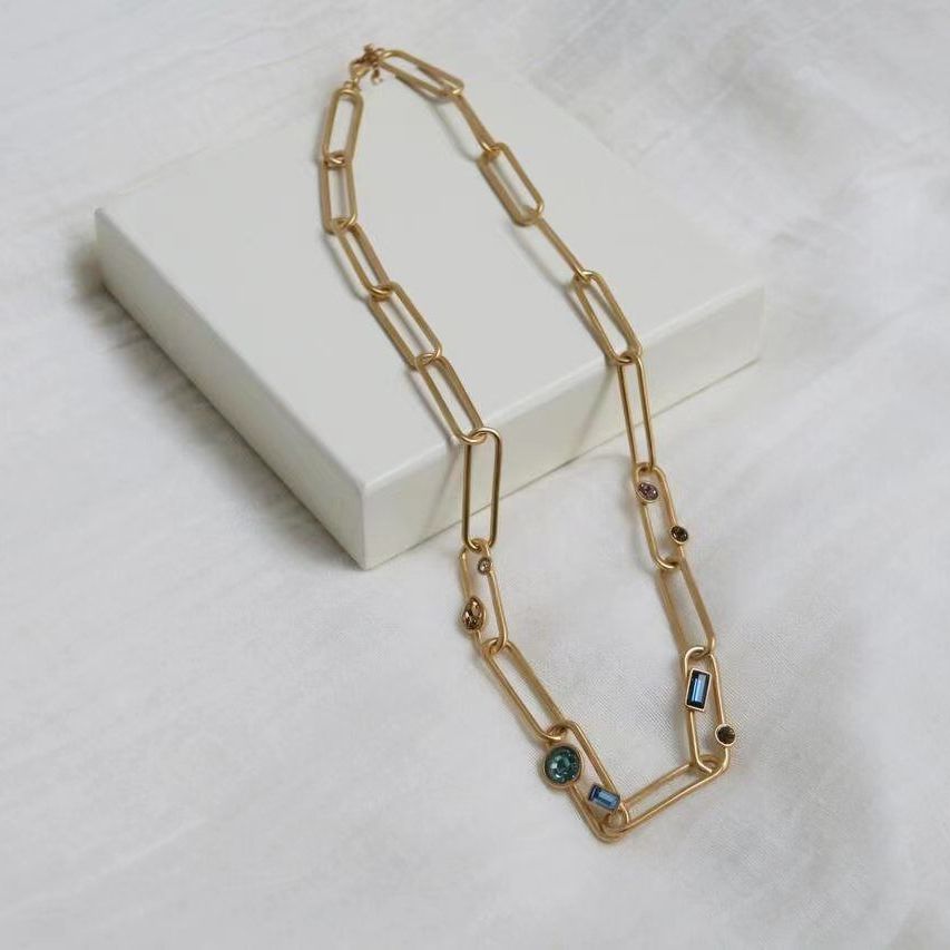 ทองเหลือง AAA Zircon ธรรมชาติล - Vintage Fashion Runway บทวิจารณ์และราคา